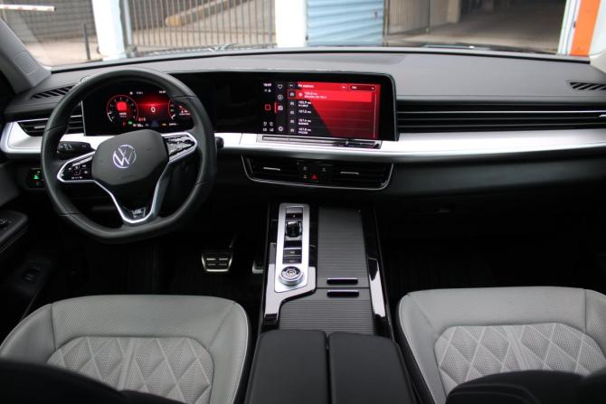Volkswagen Tavendor I с пробегом 2023 года, цена 4 499 000 рублей, 27000 км, внедорожник, Автокод Объявления