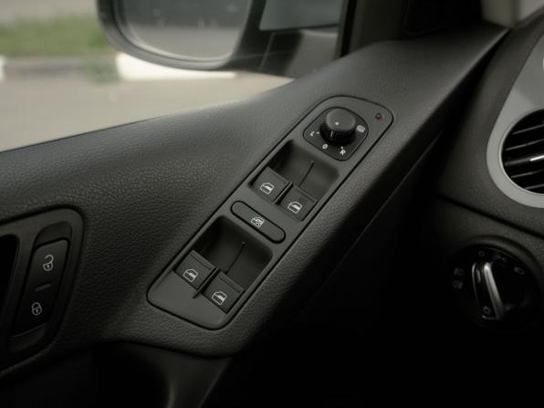 Volkswagen Tiguan I Рестайлинг с пробегом 2013 года, цена 1 373 800 рублей, 112594 км, внедорожник, Автокод Объявления