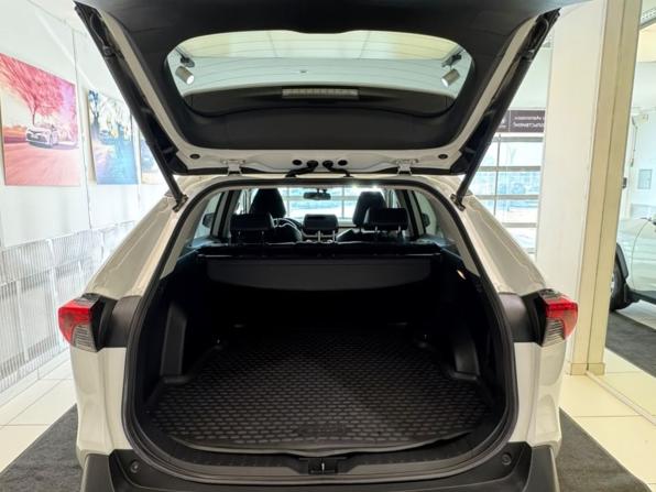 Toyota RAV4 V (XA50) с пробегом 2021 года, цена 3 900 000 рублей, 60682 км, внедорожник, Автокод Объявления