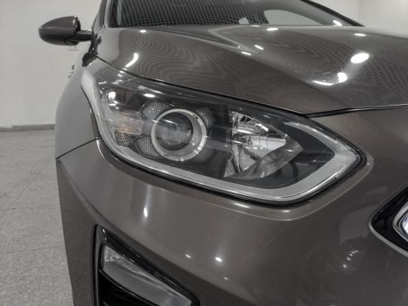 Kia Ceed III с пробегом 2018 года, цена 1 465 000 рублей, 136679 км, хэтчбек, Автокод Объявления