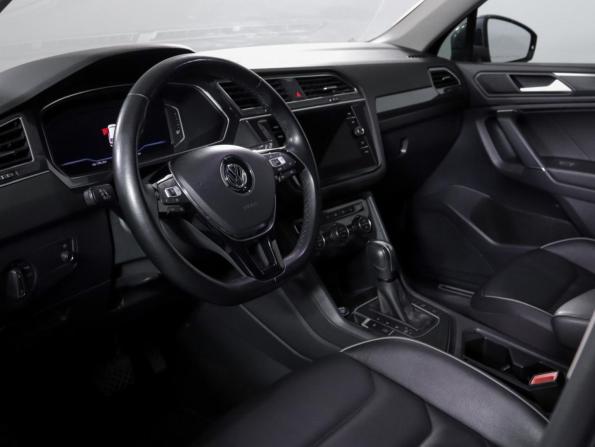 Volkswagen Tiguan II с пробегом 2020 года, цена 3 500 000 рублей, 84758 км, внедорожник, Автокод Объявления