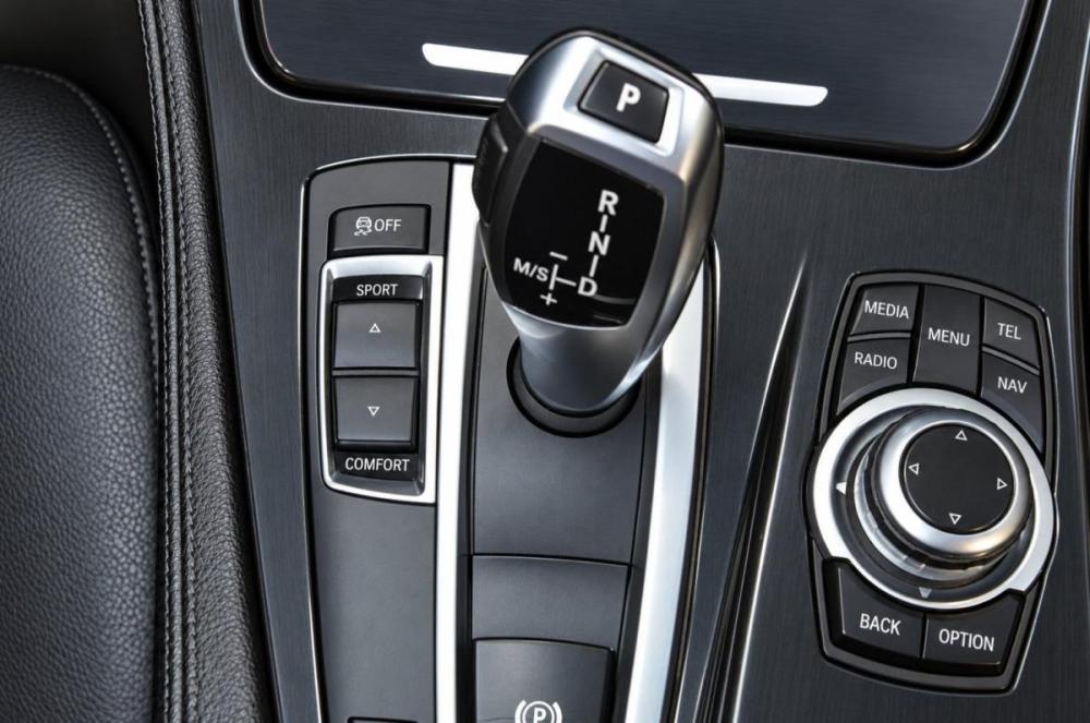 BMW 5 серии VI (F10/F11/F07) Рестайлинг Челябинск  - изображение 16