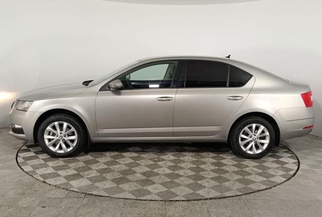 Skoda Octavia III (A7) Рестайлинг с пробегом 2019 года, цена 1 890 000 рублей, 110435 км, лифтбек, Автокод Объявления