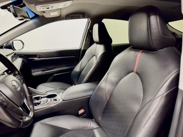 Toyota Camry VIII (XV70) Рестайлинг с пробегом 2021 года, цена 3 200 000 рублей, 140043 км, седан, Автокод Объявления