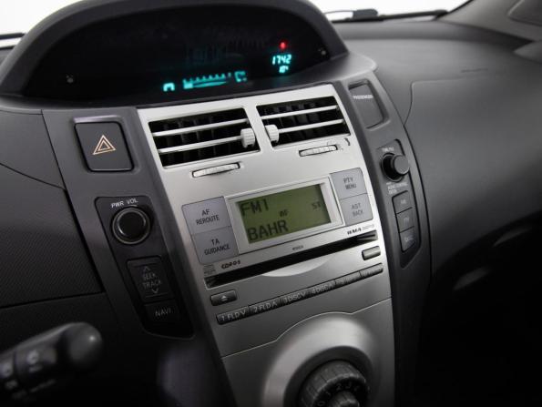 Toyota Yaris II с пробегом 2007 года, цена 499 000 рублей, 189403 км, хэтчбек, Автокод Объявления