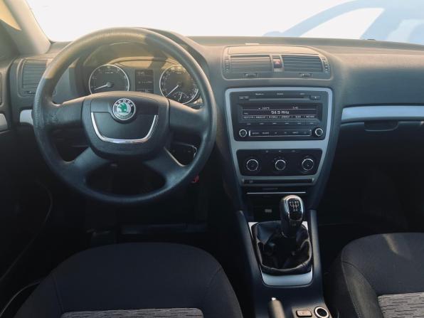 Skoda Octavia II (A5) Рестайлинг с пробегом 2012 года, цена 720 000 рублей, 192000 км, лифтбек, Автокод Объявления