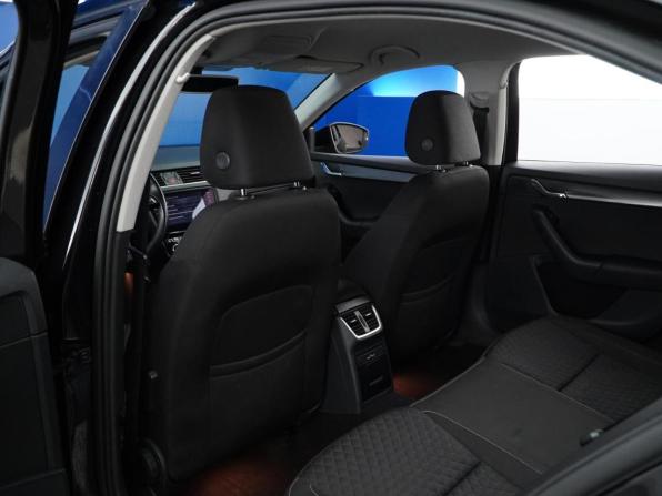 Skoda Octavia III (A7) Рестайлинг с пробегом 2017 года, цена 1 949 046 рублей, 81047 км, лифтбек, Автокод Объявления