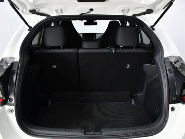 Toyota Yaris IV с пробегом 2020 года, цена 1 170 000 рублей, 115009 км, хэтчбек, Автокод Объявления