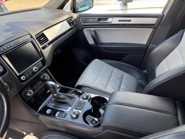 Volkswagen Touareg II Рестайлинг с пробегом 2017 года, цена 3 430 000 рублей, 185388 км, внедорожник, Автокод Объявления