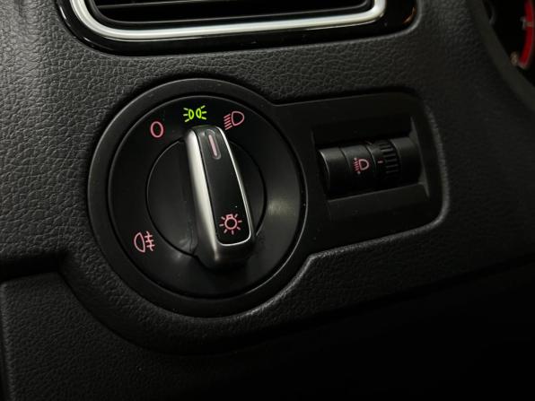 Volkswagen Polo V Рестайлинг с пробегом 2018 года, цена 840 000 рублей, 204075 км, седан, Автокод Объявления