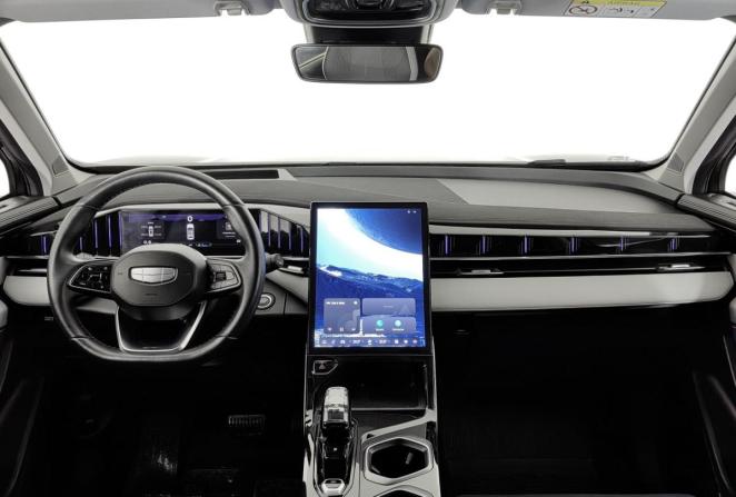 Geely Atlas II с пробегом 2024 года, цена 2 870 000 рублей, 105400 км, внедорожник, Автокод Объявления