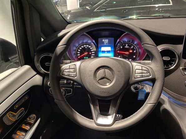 Mercedes-Benz V-Класс III (W447) Рестайлинг 2 с пробегом 2023 года, цена 15 950 000 рублей, 10 км, минивэн, Автокод Объявления