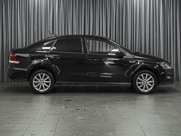Volkswagen Polo V Рестайлинг с пробегом 2017 года, цена 1 368 000 рублей, 138657 км, седан, Автокод Объявления