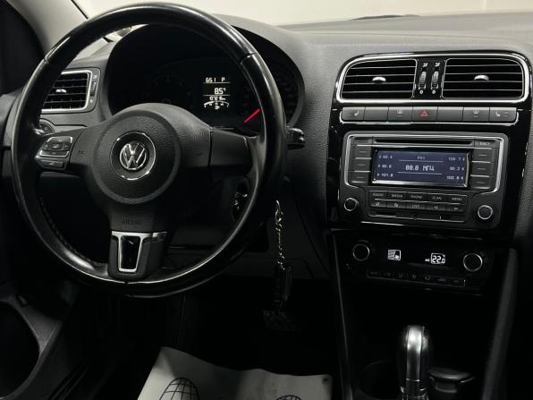 Volkswagen Polo V с пробегом 2014 года, цена 1 030 000 рублей, 107281 км, седан, Автокод Объявления