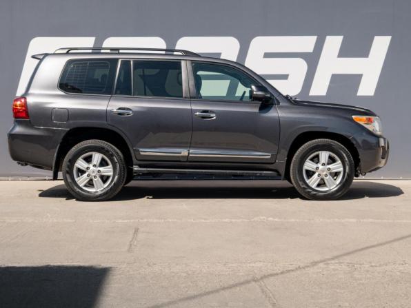 Toyota Land Cruiser 200 Series Рестайлинг 1 с пробегом 2012 года, цена 3 830 000 рублей, 225555 км, внедорожник, Автокод Объявления