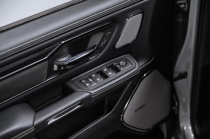 Новый Ram 1500 V Рестайлинг 2025 года, цена 8 900 000 рублей, пикап, Автокод Объявления