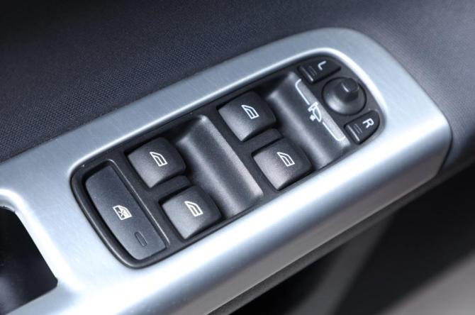Volvo S40 II Рестайлинг с пробегом 2012 года, цена 699 000 рублей, 107200 км, седан, Автокод Объявления