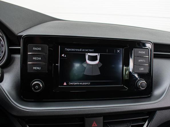 Skoda Rapid II с пробегом 2021 года, цена 1 820 000 рублей, 53121 км, лифтбек, Автокод Объявления