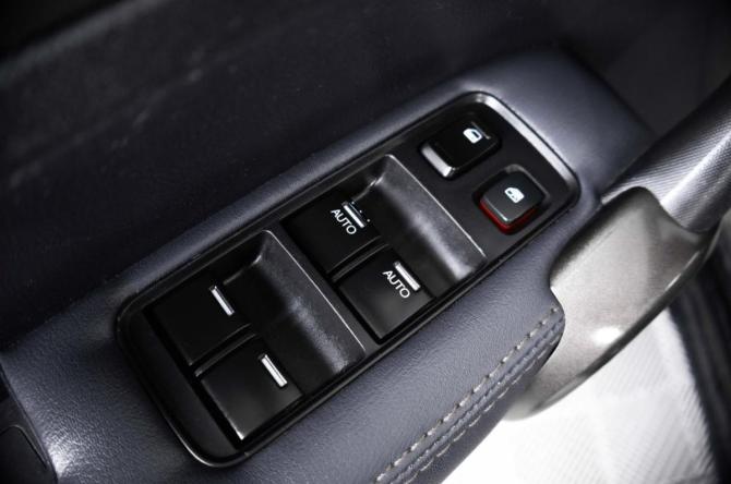 Honda CR-V III Рестайлинг с пробегом 2011 года, цена 1 499 000 рублей, 270145 км, внедорожник, Автокод Объявления