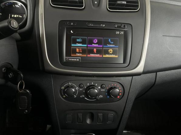 Renault Logan II Рестайлинг с пробегом 2019 года, цена 1 030 000 рублей, 91622 км, седан, Автокод Объявления