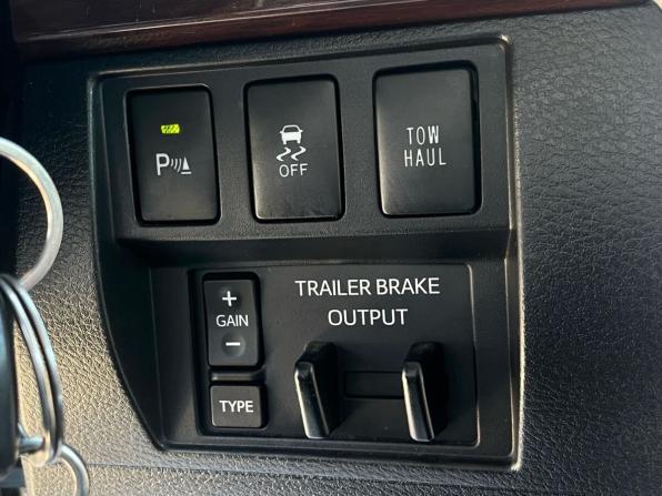 Toyota Tundra II Рестайлинг с пробегом 2015 года, цена 5 500 000 рублей, 164000 км, offers.body_type.unknown, Автокод Объявления