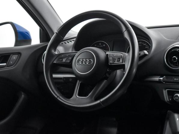 Audi A3 III (8V) Рестайлинг с пробегом 2019 года, цена 2 248 900 рублей, 74018 км, седан, Автокод Объявления