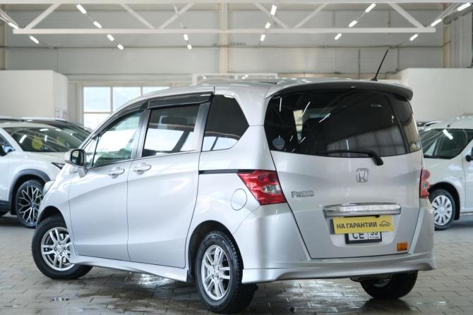 Honda Freed I с пробегом 2010 года, цена 1 139 000 рублей, 166000 км, компактвэн, Автокод Объявления