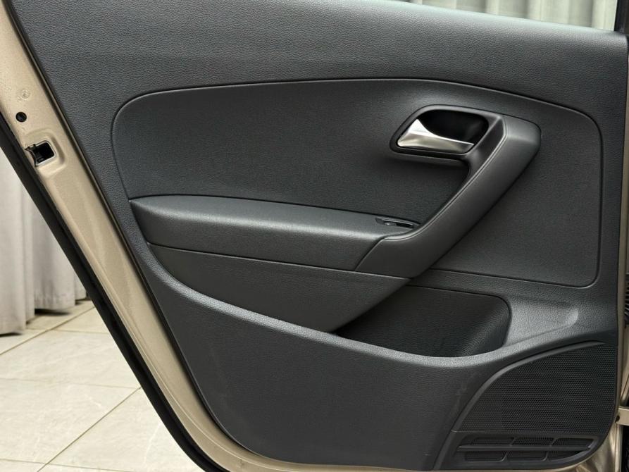Volkswagen Polo V Рестайлинг Ижевск  - изображение 28