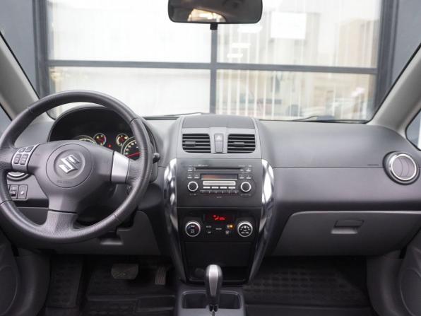 Suzuki SX4 I (Classic) Рестайлинг с пробегом 2011 года, цена 940 000 рублей, 103110 км, хэтчбек, Автокод Объявления
