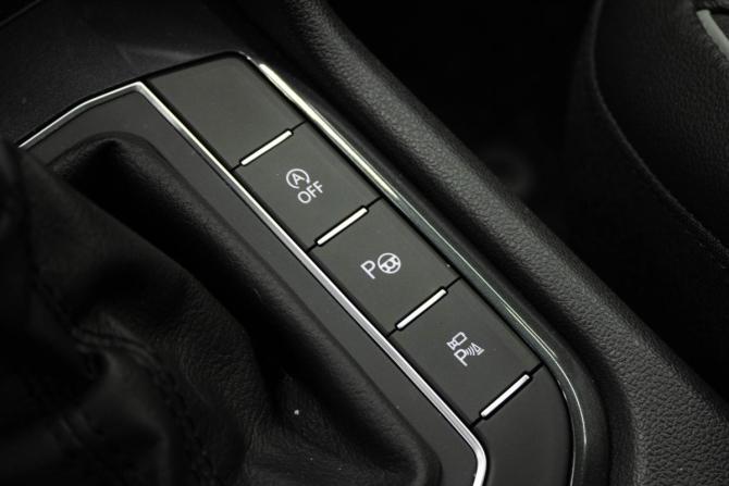 Volkswagen Tiguan II с пробегом 2020 года, цена 3 849 000 рублей, 60213 км, внедорожник, Автокод Объявления