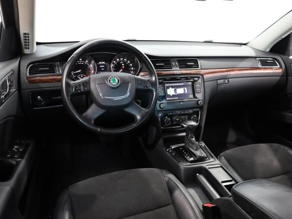 Skoda Superb II с пробегом 2012 года, цена 1 019 000 рублей, 237808 км, лифтбек, Автокод Объявления