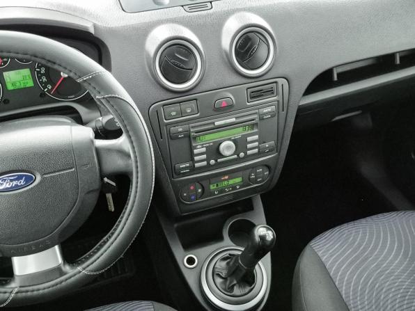 Ford Fusion I Рестайлинг с пробегом 2006 года, цена 290 030 рублей, 243203 км, хэтчбек, Автокод Объявления
