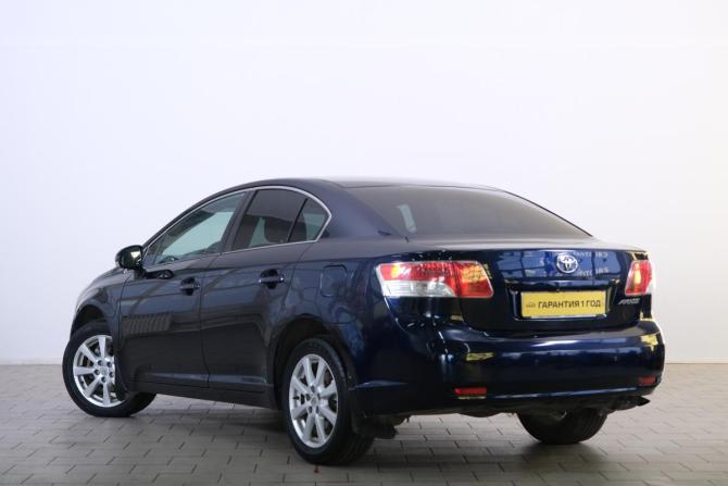 Toyota Avensis III с пробегом 2009 года, цена 1 049 000 рублей, 214000 км, седан, Автокод Объявления