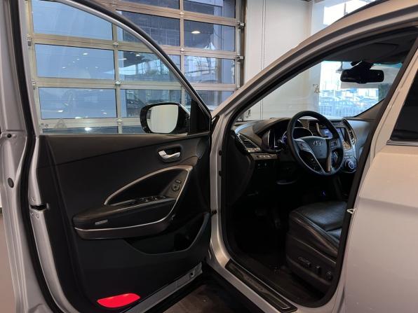 Hyundai Santa Fe III с пробегом 2012 года, цена 1 600 000 рублей, 216989 км, внедорожник, Автокод Объявления