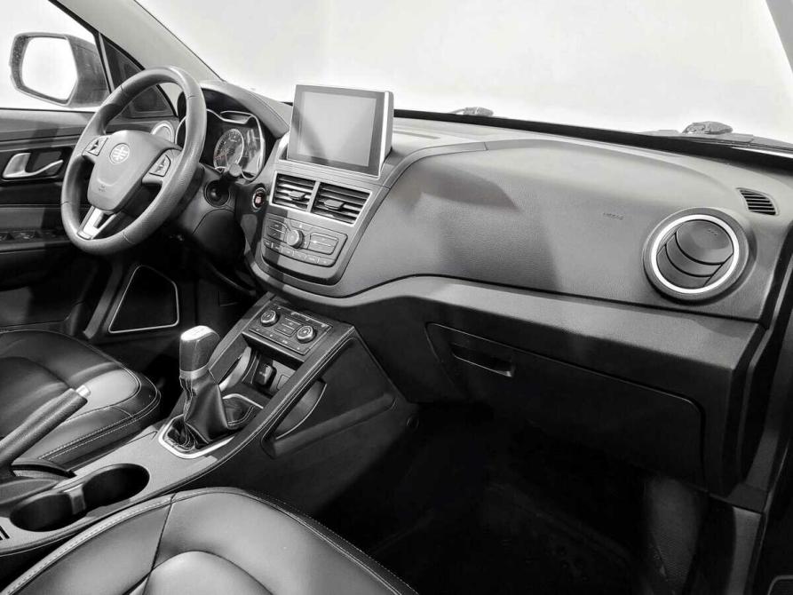 FAW Besturn X40 I Москва  - изображение 11