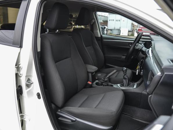 Toyota Corolla XI (E160 E170 E180) с пробегом 2013 года, цена 1 179 000 рублей, 185506 км, седан, Автокод Объявления