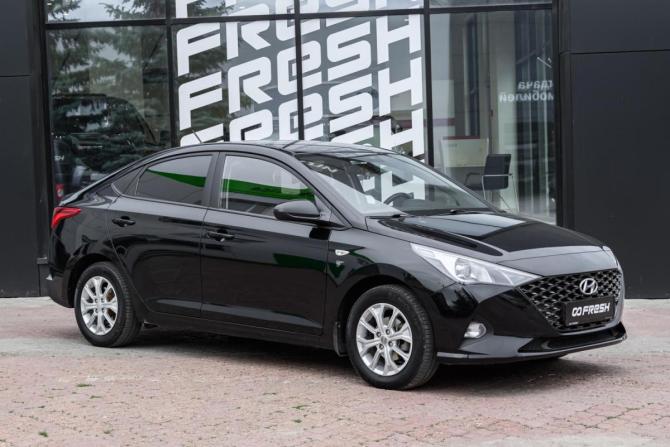 Hyundai Solaris II Рестайлинг с пробегом 2021 года, цена 1 789 000 рублей, 77643 км, седан, Автокод Объявления