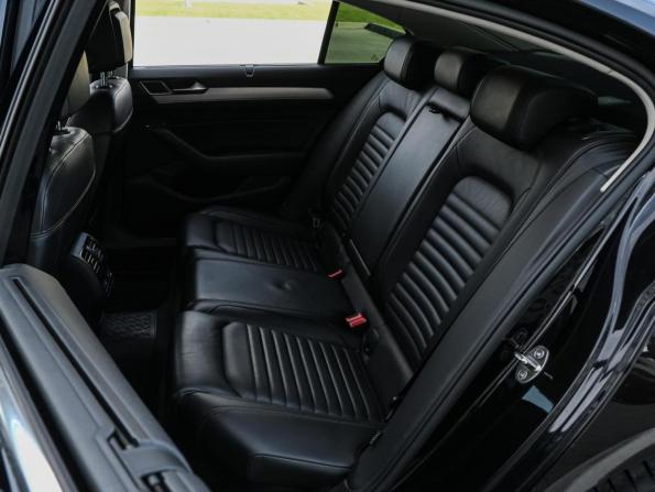 Volkswagen Passat B8 с пробегом 2017 года, цена 1 999 000 рублей, 127826 км, седан, Автокод Объявления