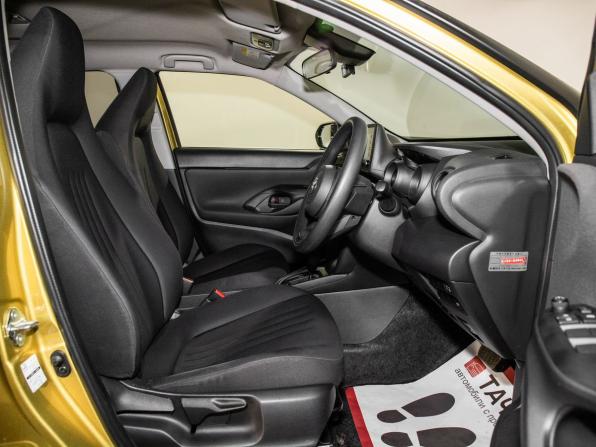Toyota Yaris Cross с пробегом 2021 года, цена 1 669 500 рублей, 54250 км, внедорожник, Автокод Объявления