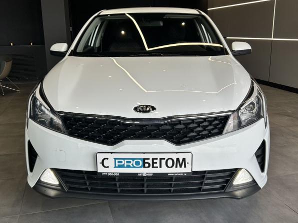 Kia Rio IV Рестайлинг с пробегом 2020 года, цена 1 640 000 рублей, 114575 км, седан, Автокод Объявления