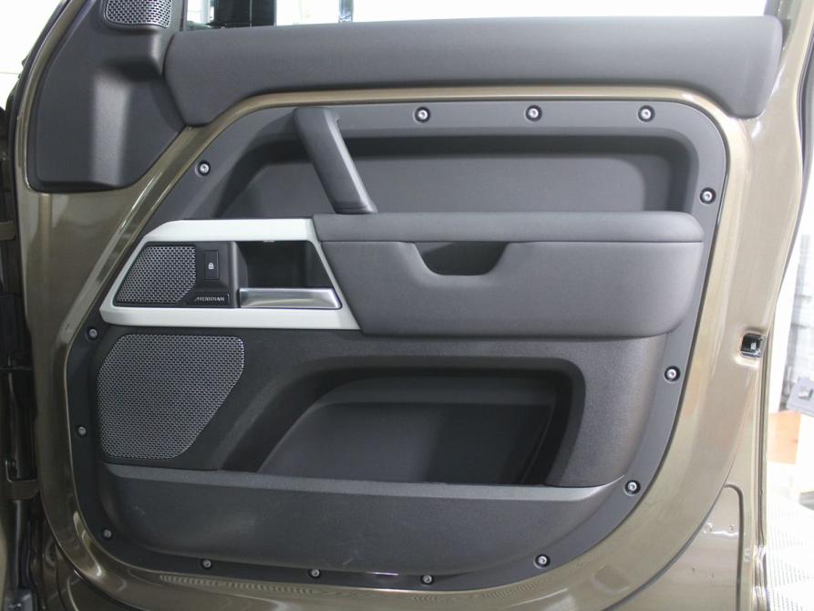 Land Rover Defender II Москва  - изображение 26