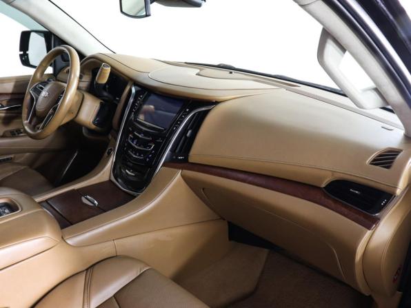 Cadillac Escalade IV с пробегом 2016 года, цена 5 100 000 рублей, 90000 км, внедорожник, Автокод Объявления