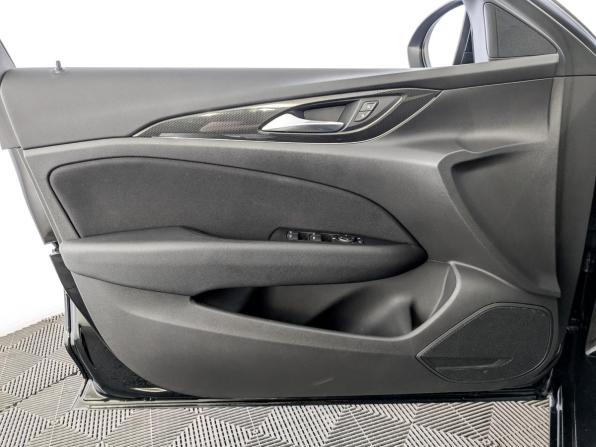 Opel Insignia II Рестайлинг с пробегом 2021 года, цена 1 890 000 рублей, 113346 км, лифтбек, Автокод Объявления