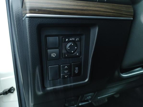 Toyota Land Cruiser Prado 150 Series Рестайлинг 2 с пробегом 2018 года, цена 5 099 000 рублей, 168499 км, внедорожник, Автокод Объявления