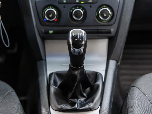 Skoda Octavia II (A5) Рестайлинг с пробегом 2012 года, цена 998 000 рублей, 143374 км, лифтбек, Автокод Объявления
