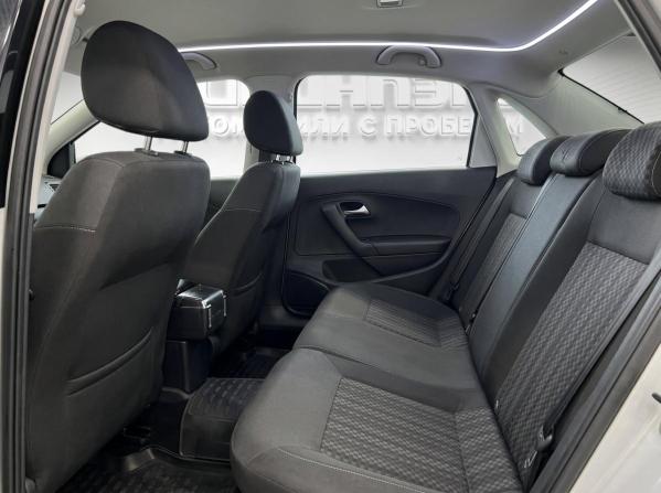 Volkswagen Polo V Рестайлинг с пробегом 2016 года, цена 1 230 000 рублей, 79204 км, седан, Автокод Объявления