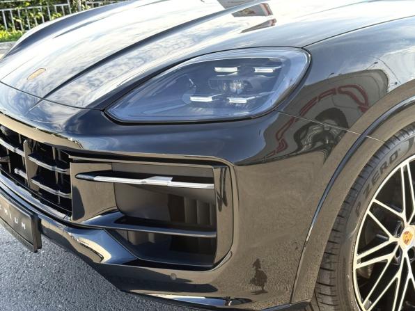 Porsche Cayenne III Рестайлинг с пробегом 2023 года, цена 13 990 000 рублей, 5886 км, внедорожник, Автокод Объявления