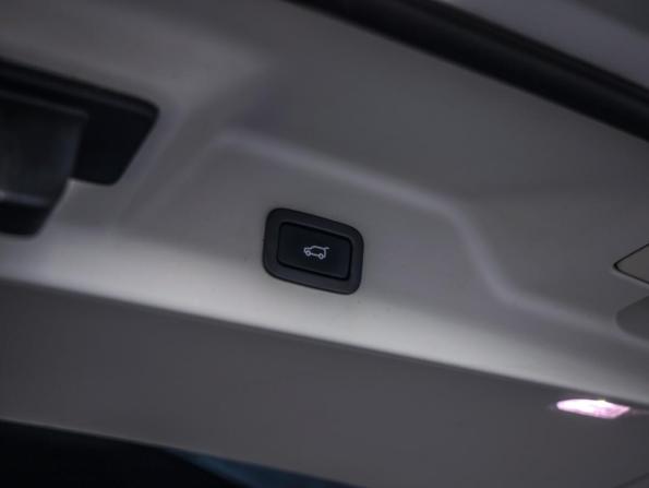 Land Rover Range Rover IV с пробегом 2017 года, цена 3 910 599 рублей, 236925 км, внедорожник, Автокод Объявления