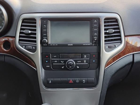 Jeep Grand Cherokee IV (WK2) с пробегом 2010 года, цена 1 558 700 рублей, 136231 км, внедорожник, Автокод Объявления