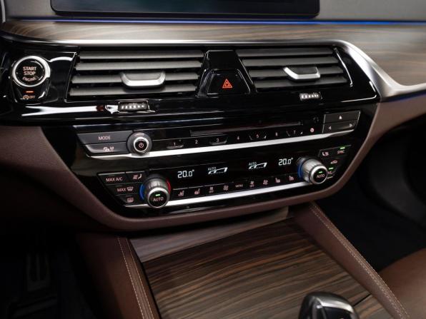 BMW 5 серии VII (G30/G31/G38) с пробегом 2018 года, цена 4 700 000 рублей, 72066 км, седан, Автокод Объявления